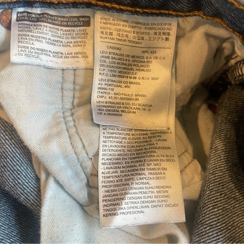 Vintage Levis 501s Straight Leg High Waisted Jeans with Button Fly 38W 29L - Picture 13 of 13